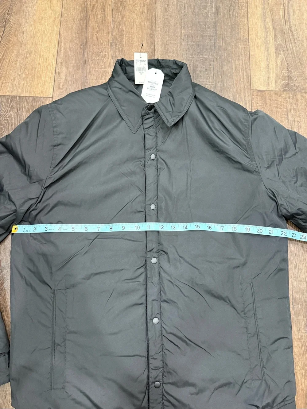 NWT express men’s reversible water resistant jacket camo black medium